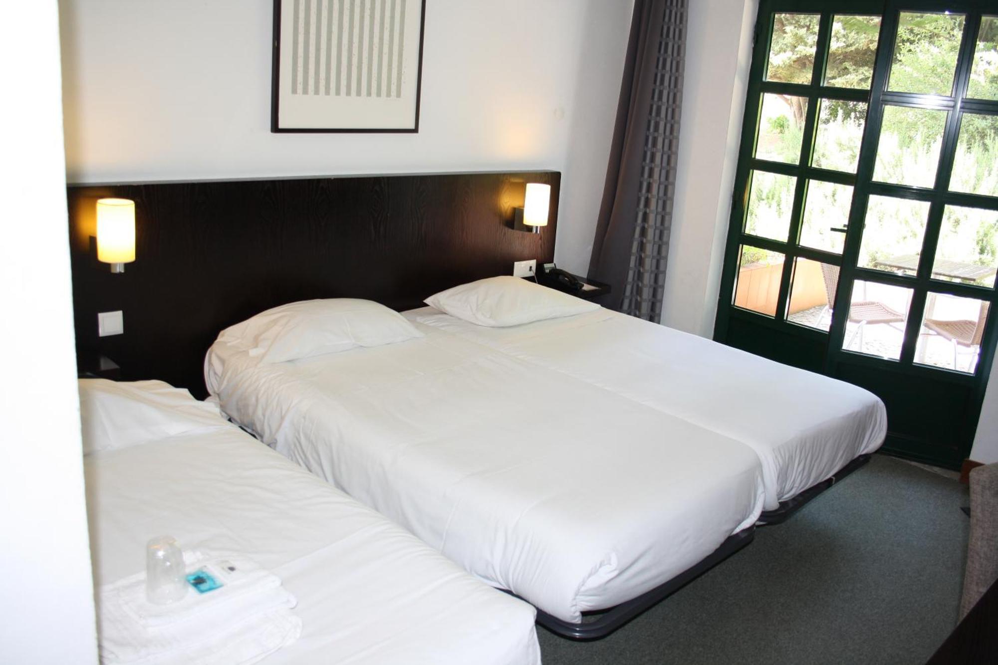 Flag Hotel Santarem Pernes Bagian luar foto